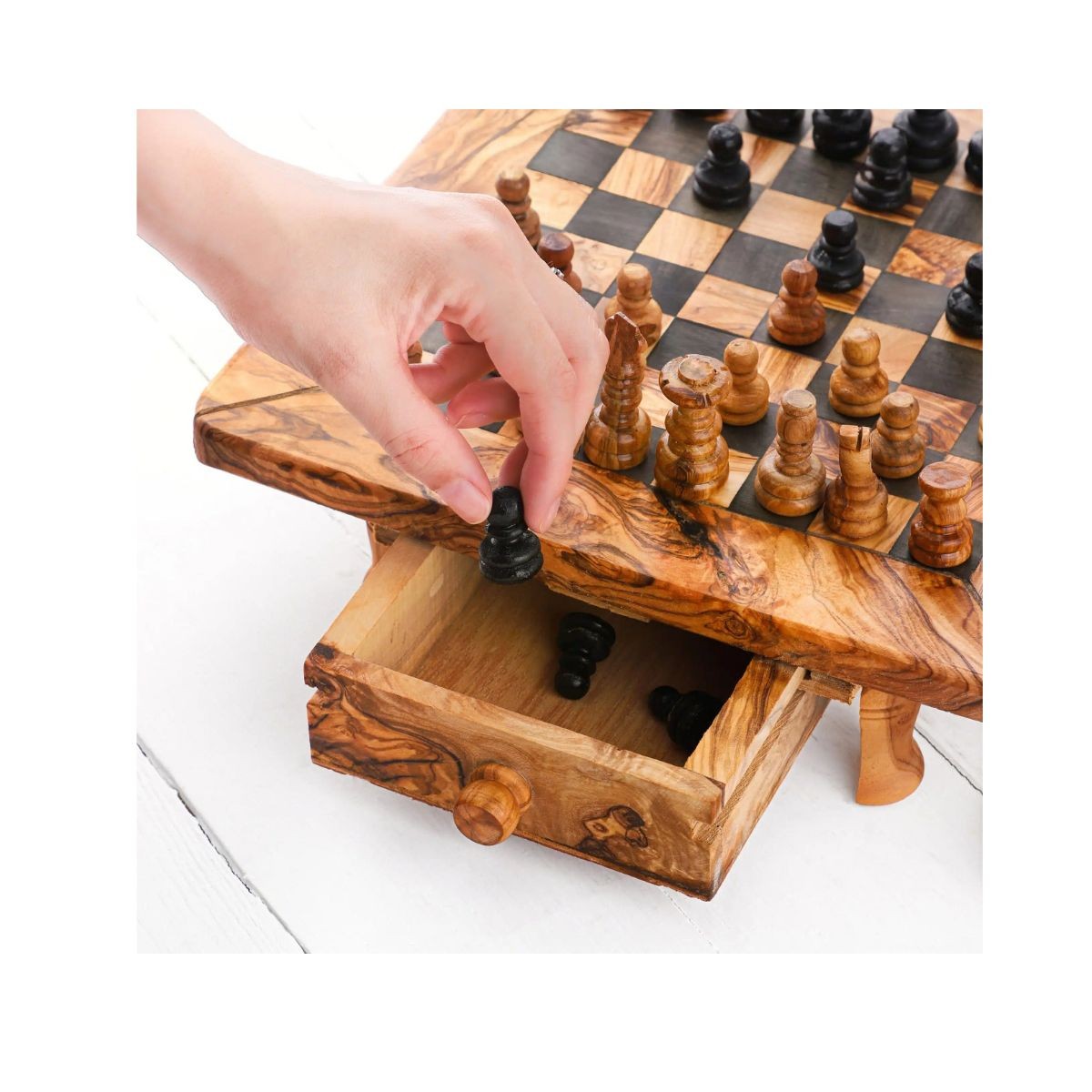 Schachbrett aus Olivenholz