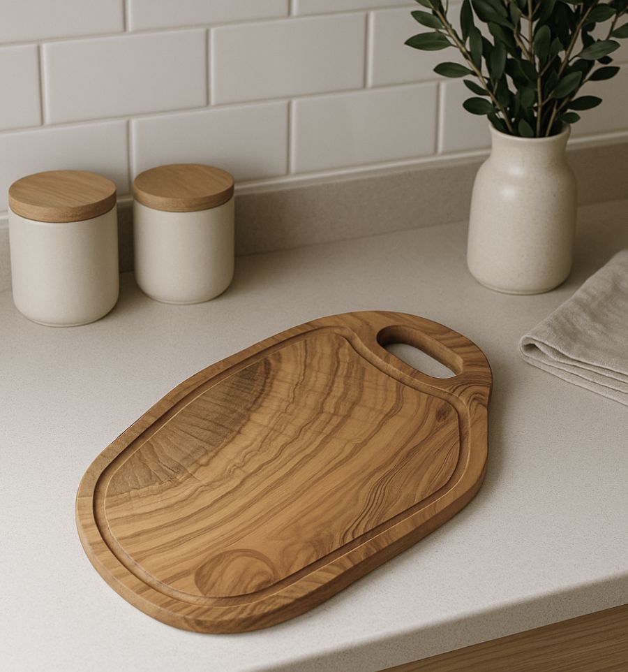 Schneidebrett aus Olivenholz mit Loch, 35 cm