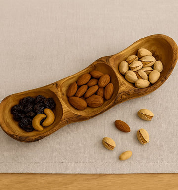 Plat apéritif en bois d'olivier avec 3 compartiments