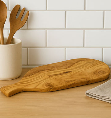 planche à découper avec manche en bois d’olivier